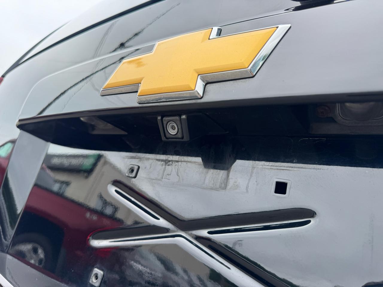 Chevrolet Suburban 4WD 4dr 1500 LT 2013