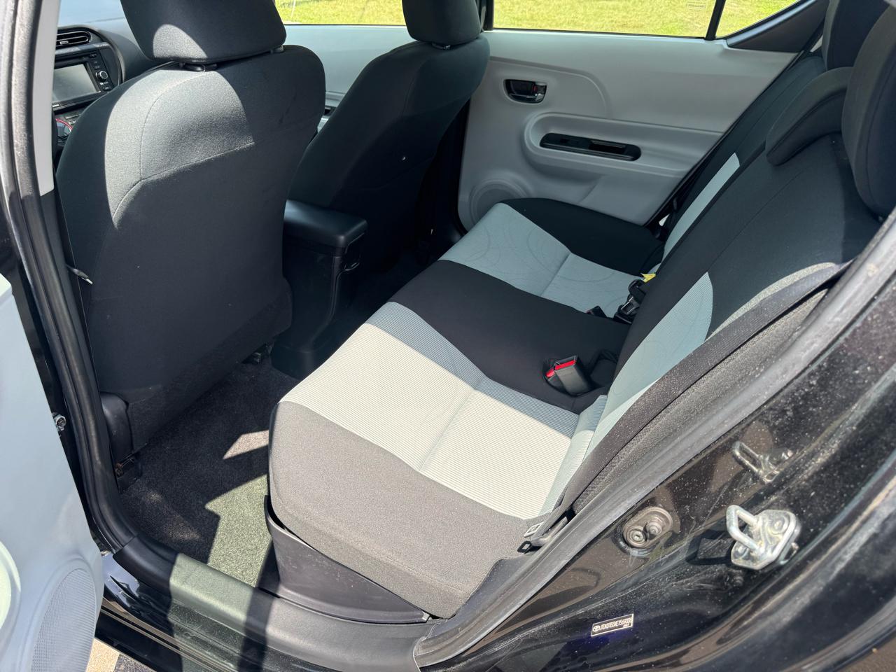 Toyota Prius c 5dr HB Three (Natl) 2014