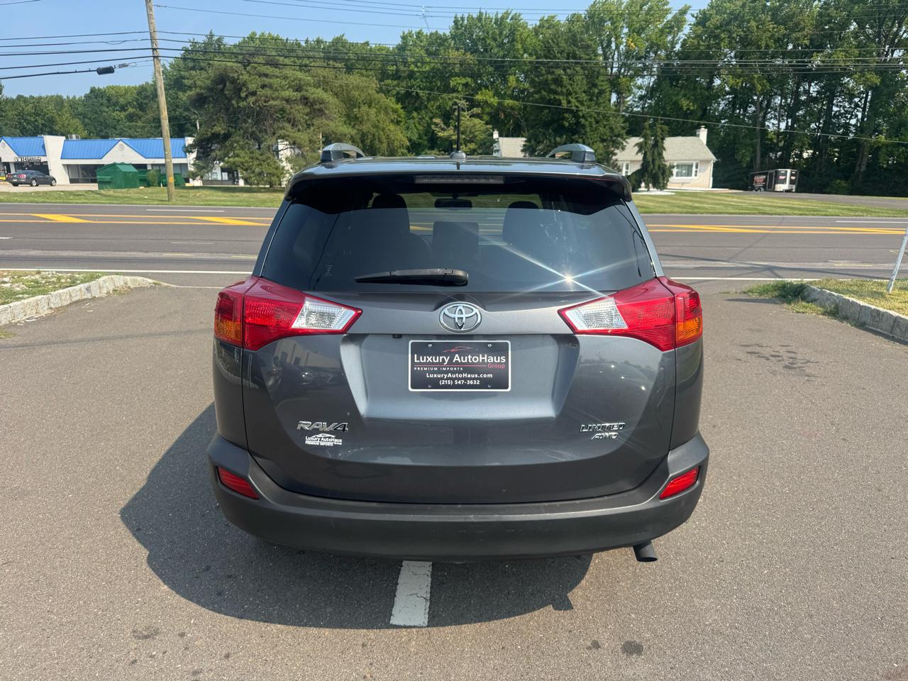 Toyota RAV4 AWD 4dr Limited (Natl) 2015