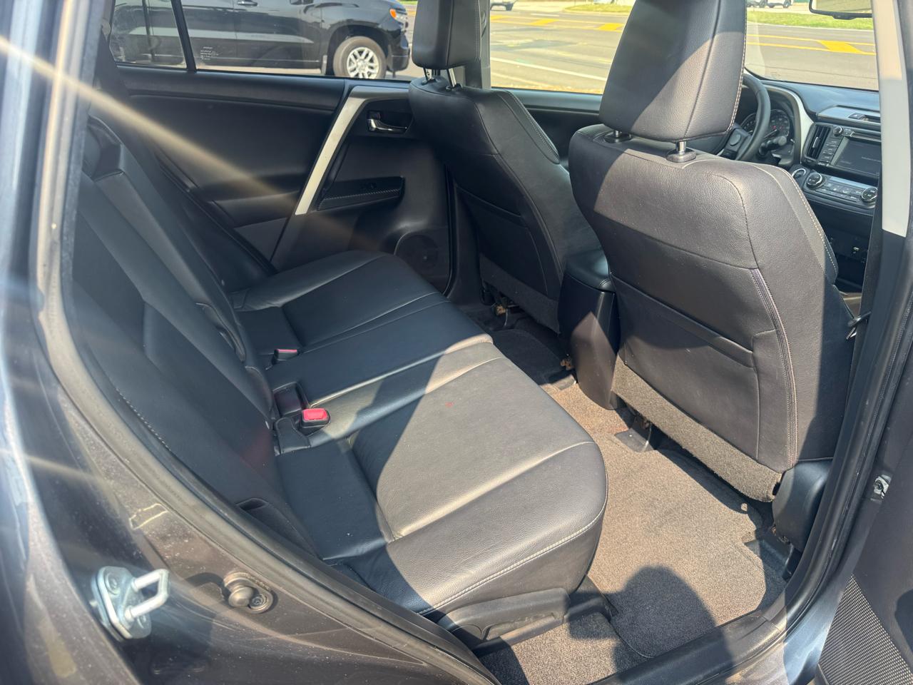 Toyota RAV4 AWD 4dr Limited (Natl) 2015
