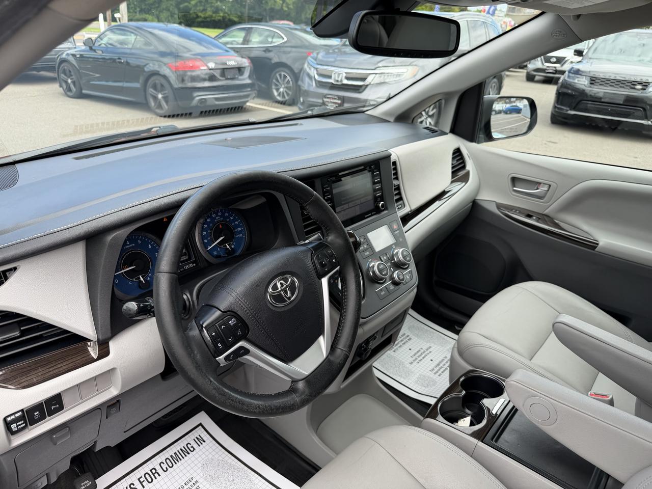 Toyota Sienna Limited Premium AWD 7-Passenger (Natl) 2020