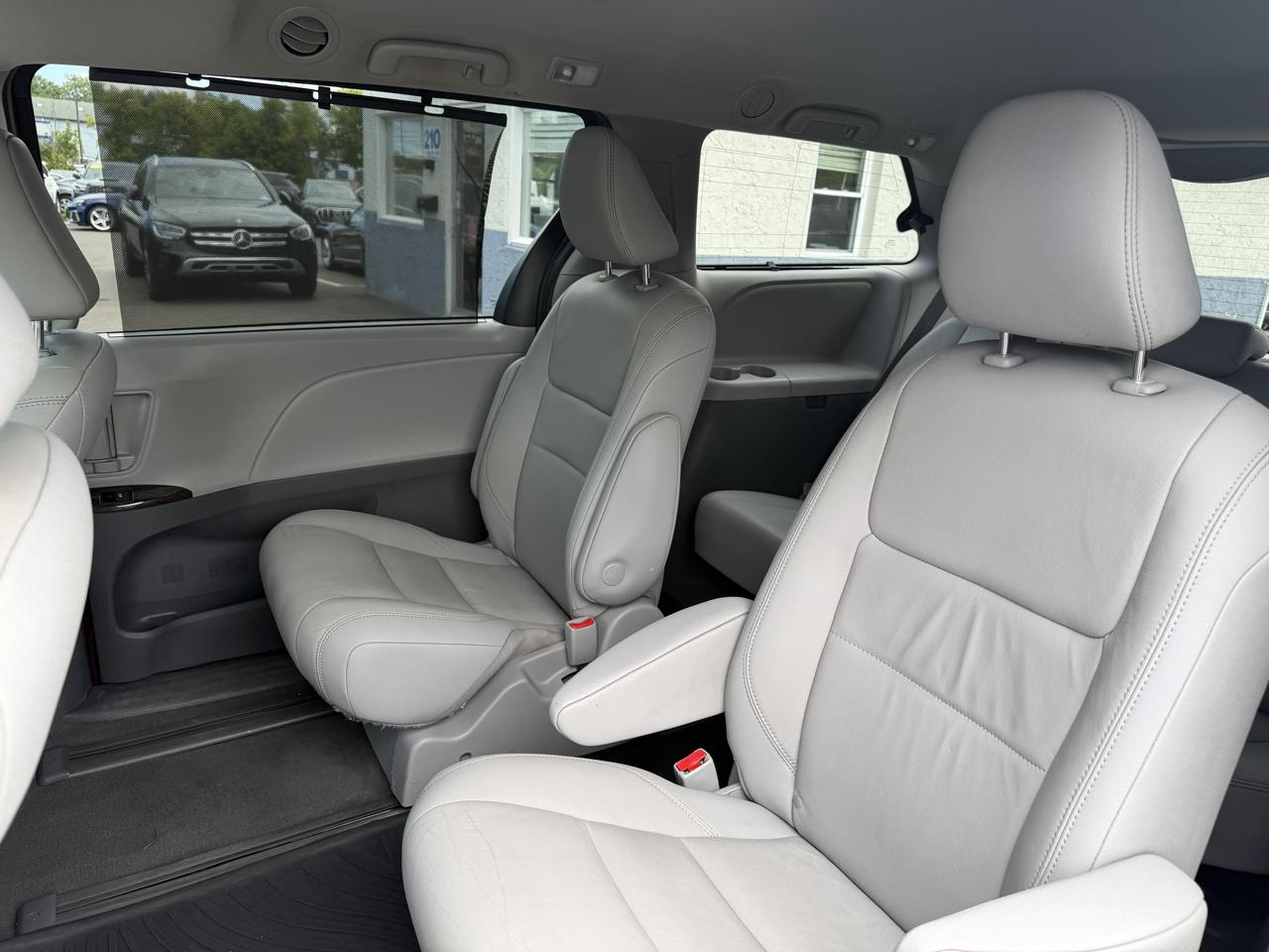Toyota Sienna Limited Premium AWD 7-Passenger (Natl) 2020
