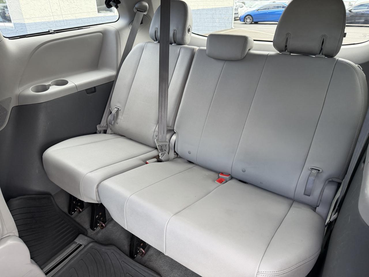 Toyota Sienna Limited Premium AWD 7-Passenger (Natl) 2020