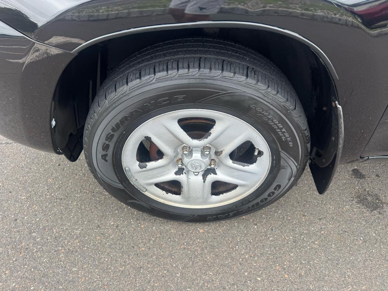 Toyota RAV4 4WD 4dr I4 (Natl) 2012
