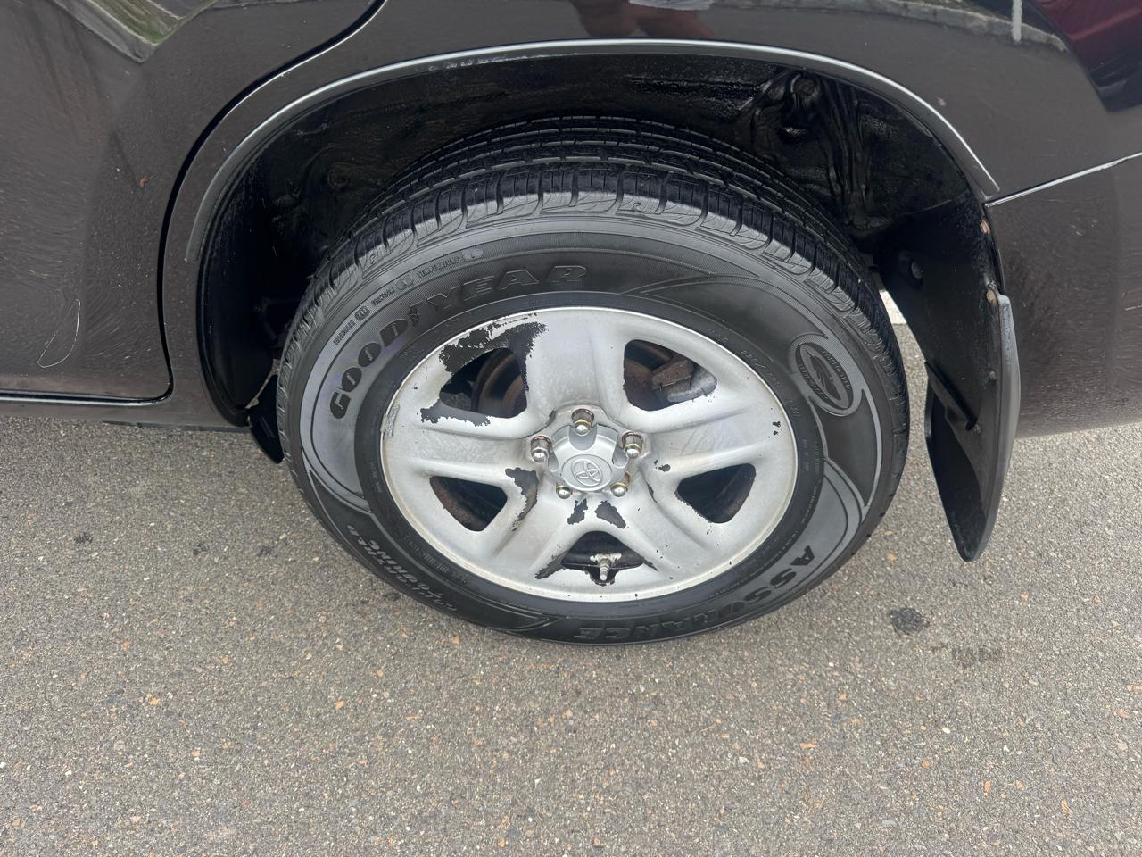 Toyota RAV4 4WD 4dr I4 (Natl) 2012