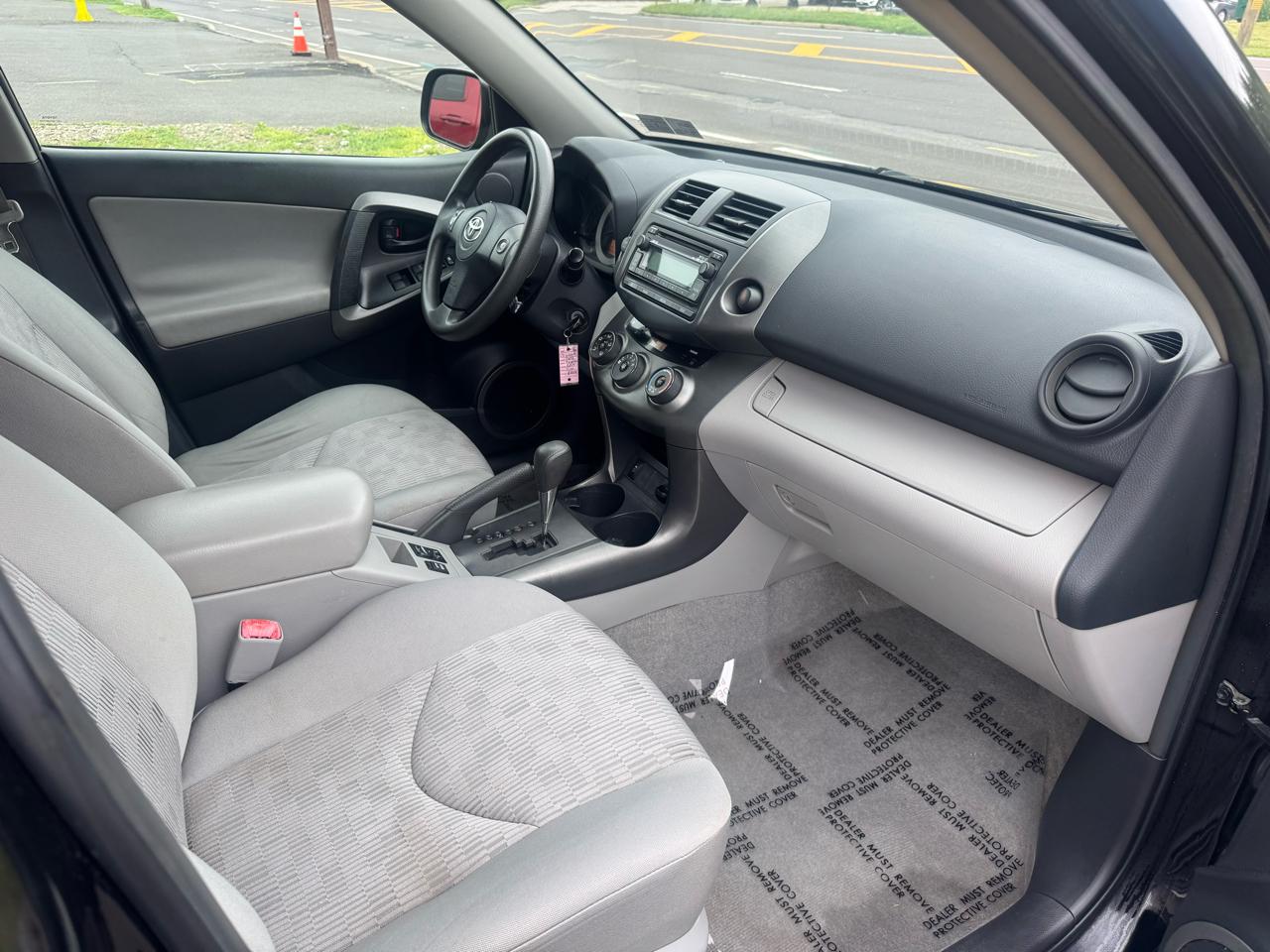 Toyota RAV4 4WD 4dr I4 (Natl) 2012