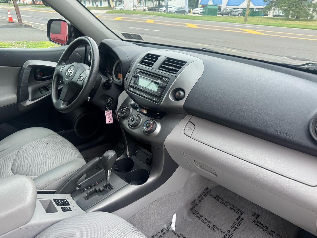 Toyota RAV4 4WD 4dr I4 (Natl) 2012