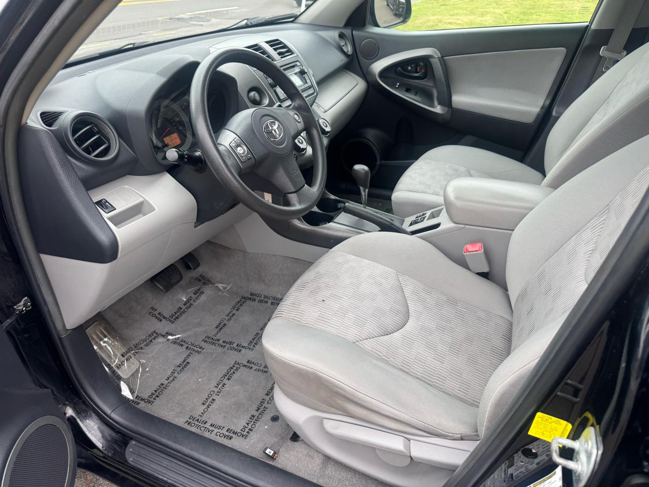 Toyota RAV4 4WD 4dr I4 (Natl) 2012
