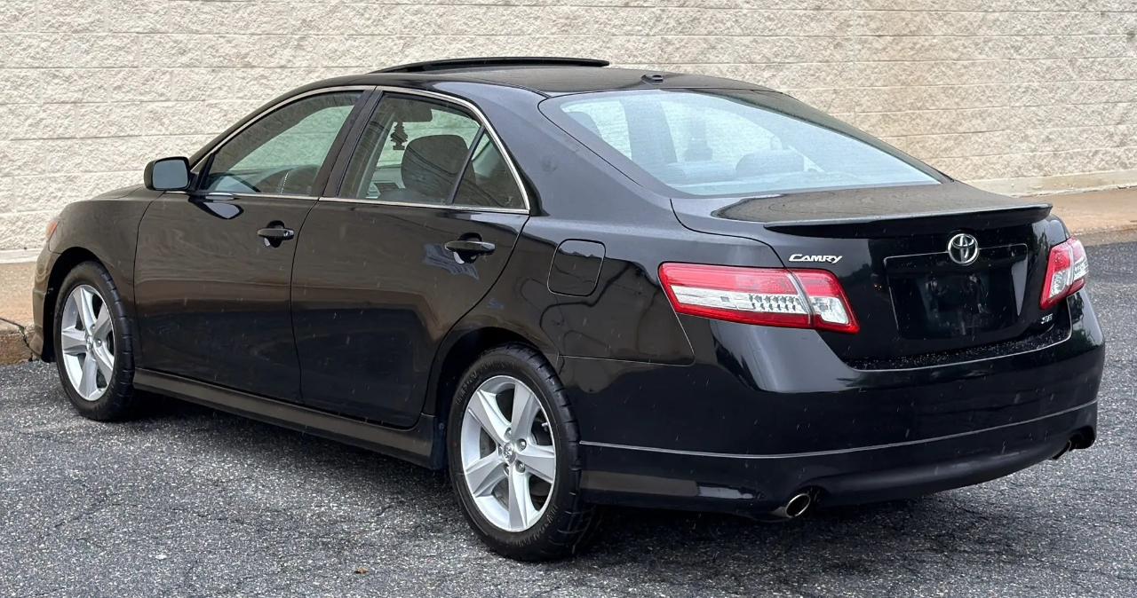 Toyota Camry 4dr Sdn I4 Man SE (Natl) 2010