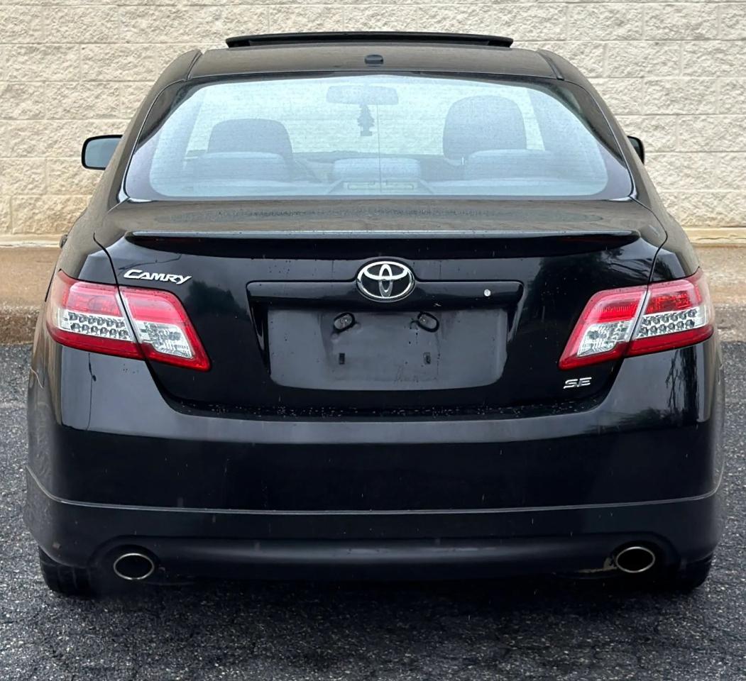 Toyota Camry 4dr Sdn I4 Man SE (Natl) 2010