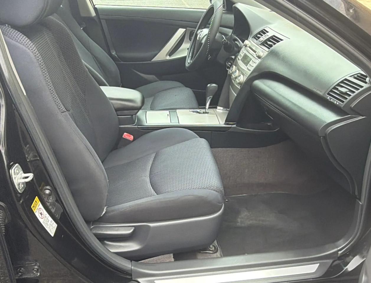 Toyota Camry 4dr Sdn I4 Man SE (Natl) 2010