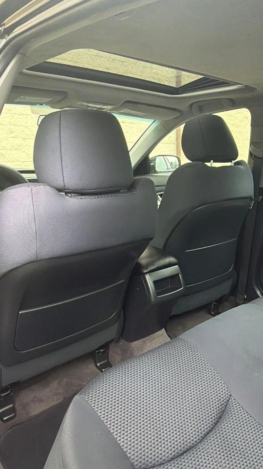 Toyota Camry 4dr Sdn I4 Man SE (Natl) 2010