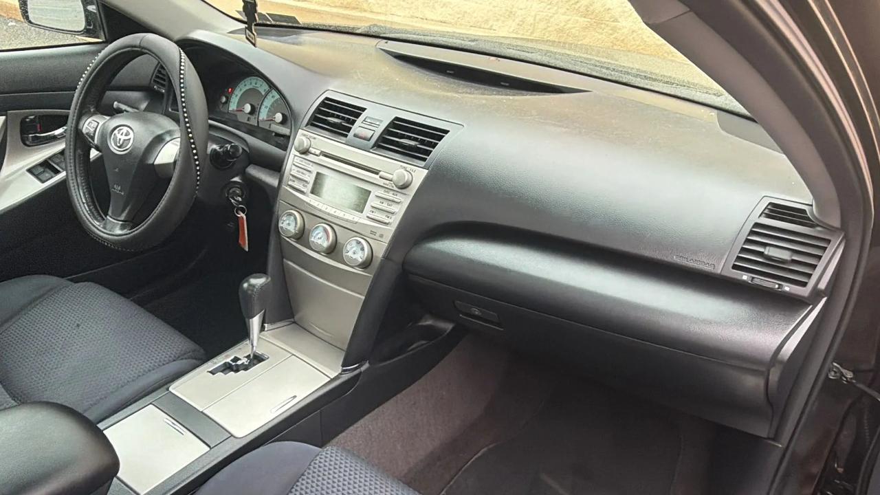 Toyota Camry 4dr Sdn I4 Man SE (Natl) 2010