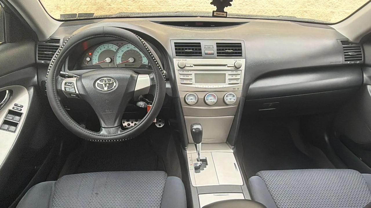 Toyota Camry 4dr Sdn I4 Man SE (Natl) 2010