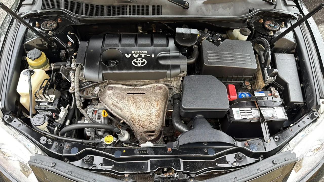 Toyota Camry 4dr Sdn I4 Man SE (Natl) 2010