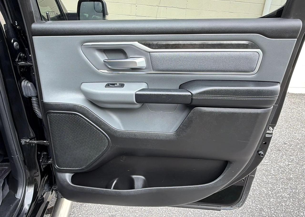 RAM 1500 Big Horn/Lone Star 4x4 Crew Cab 5'7" Box 2019