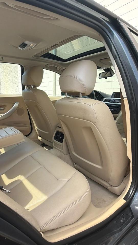 BMW 3 Series 4dr Sdn 320i RWD 2014