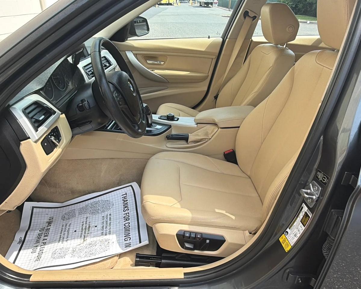 BMW 3 Series 4dr Sdn 320i RWD 2014