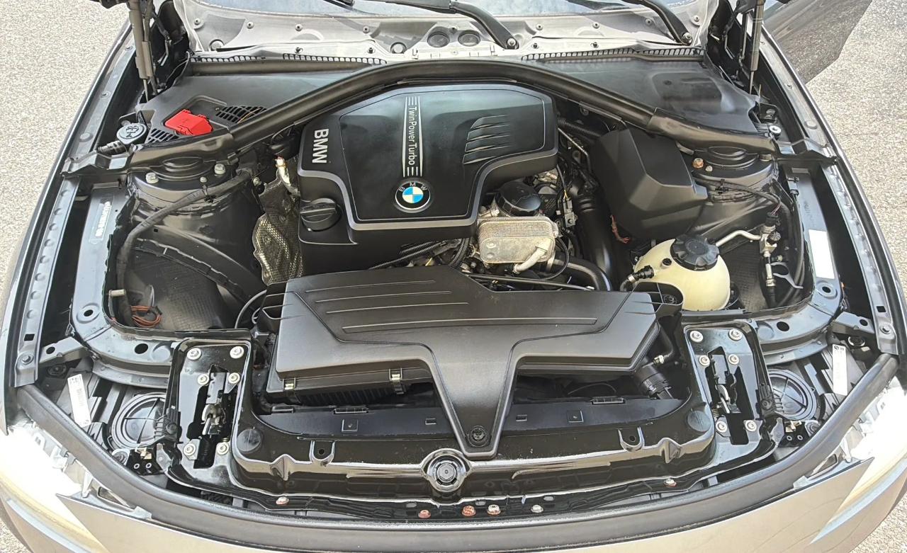 BMW 3 Series 4dr Sdn 320i RWD 2014