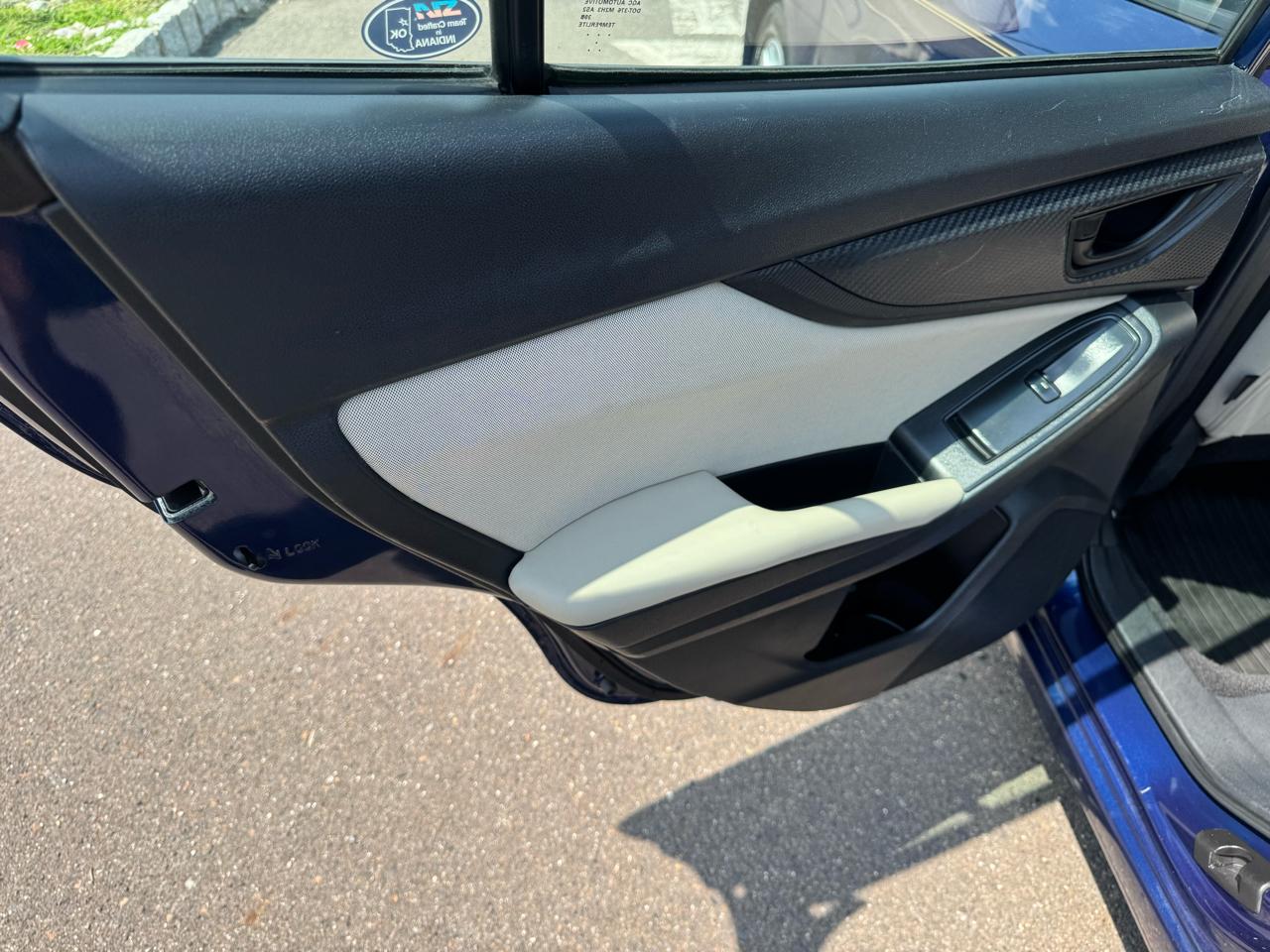 Subaru Impreza 2.0i Premium 4-door CVT 2017