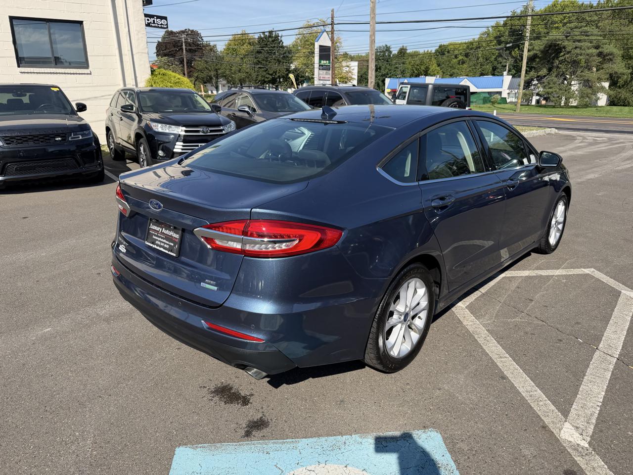 Ford Fusion SE FWD 2019