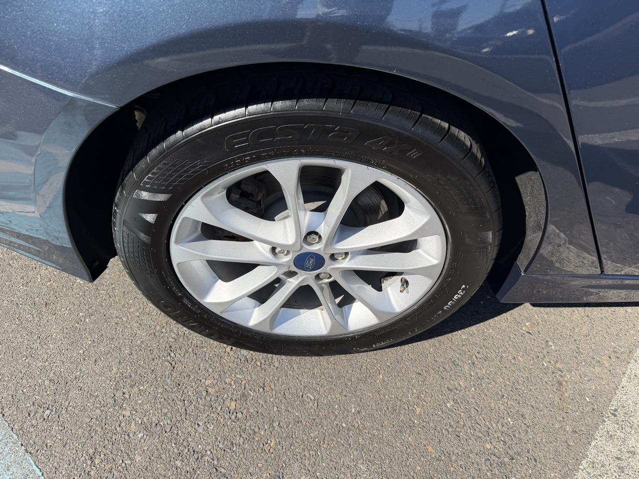 Ford Fusion SE FWD 2019