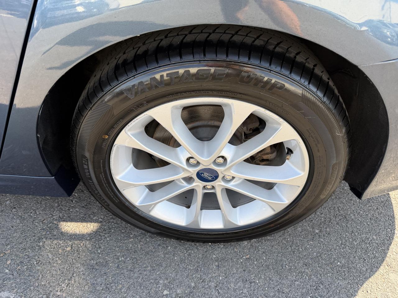 Ford Fusion SE FWD 2019