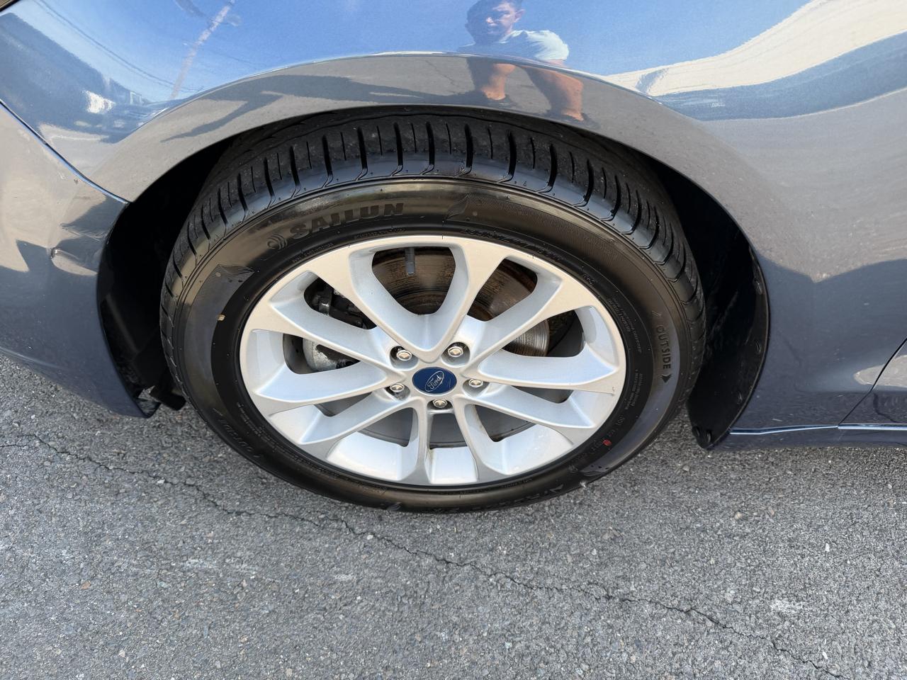 Ford Fusion SE FWD 2019