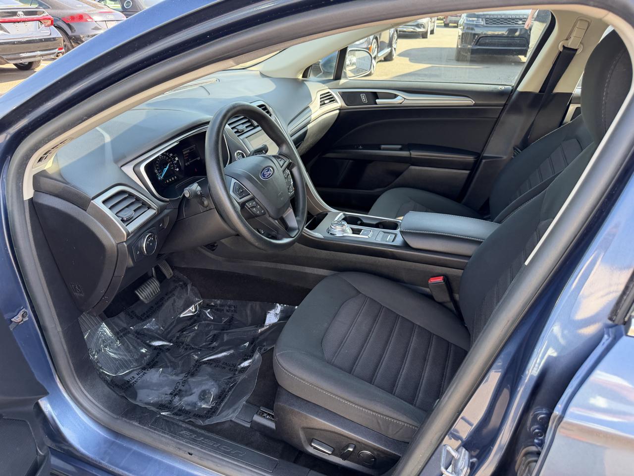 Ford Fusion SE FWD 2019