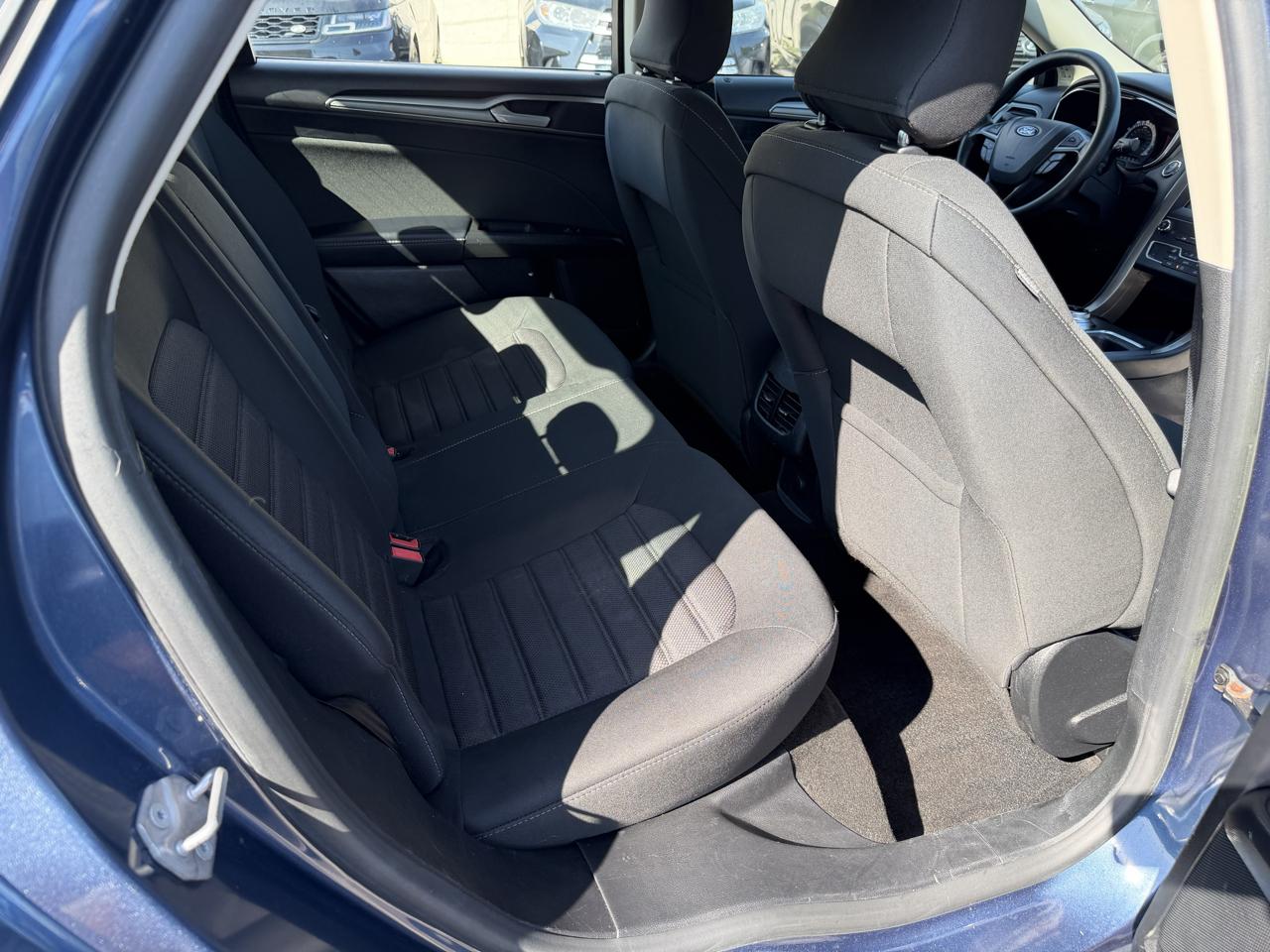 Ford Fusion SE FWD 2019