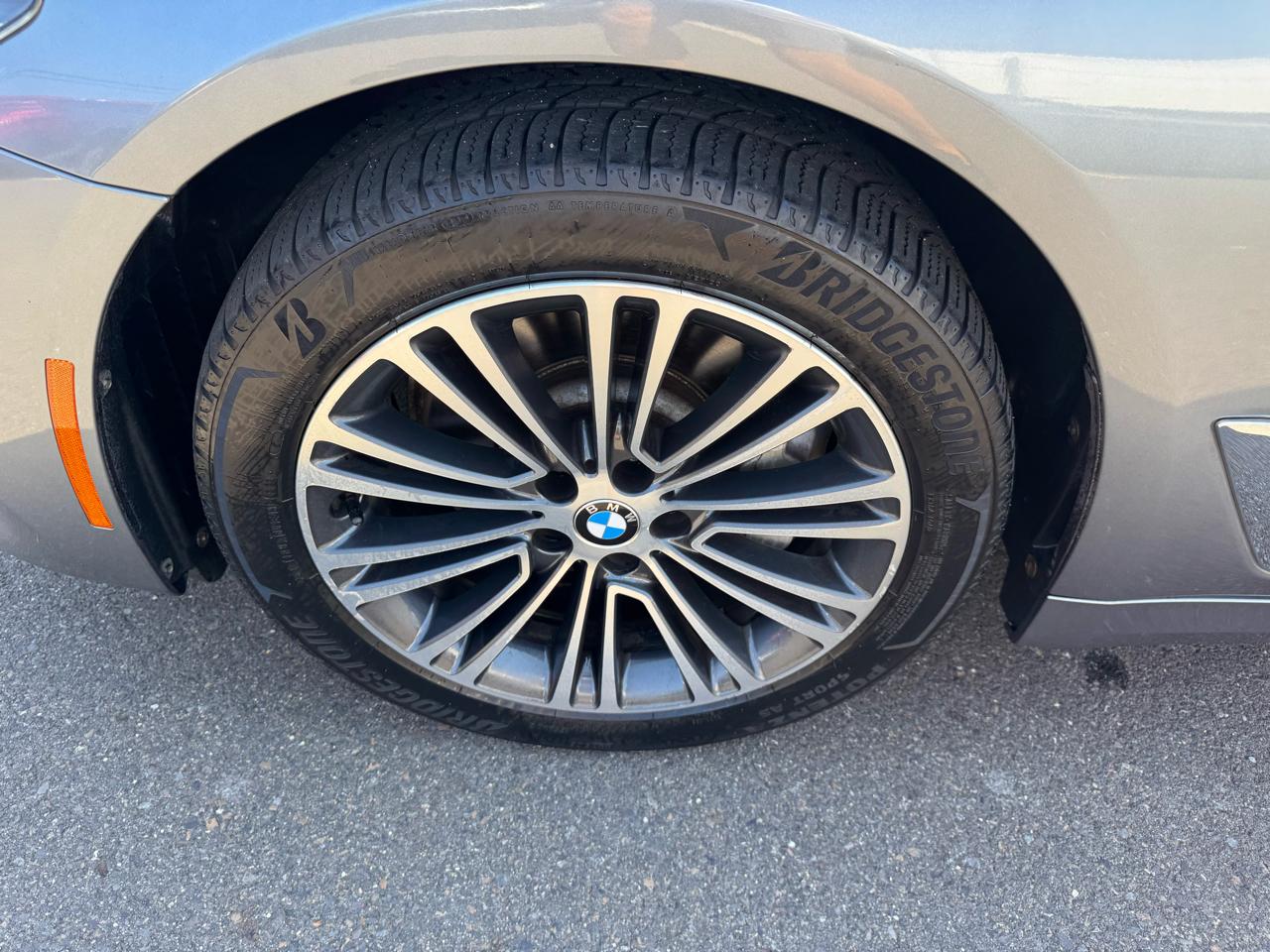 BMW 5 Series 530i xDrive Sedan 2018