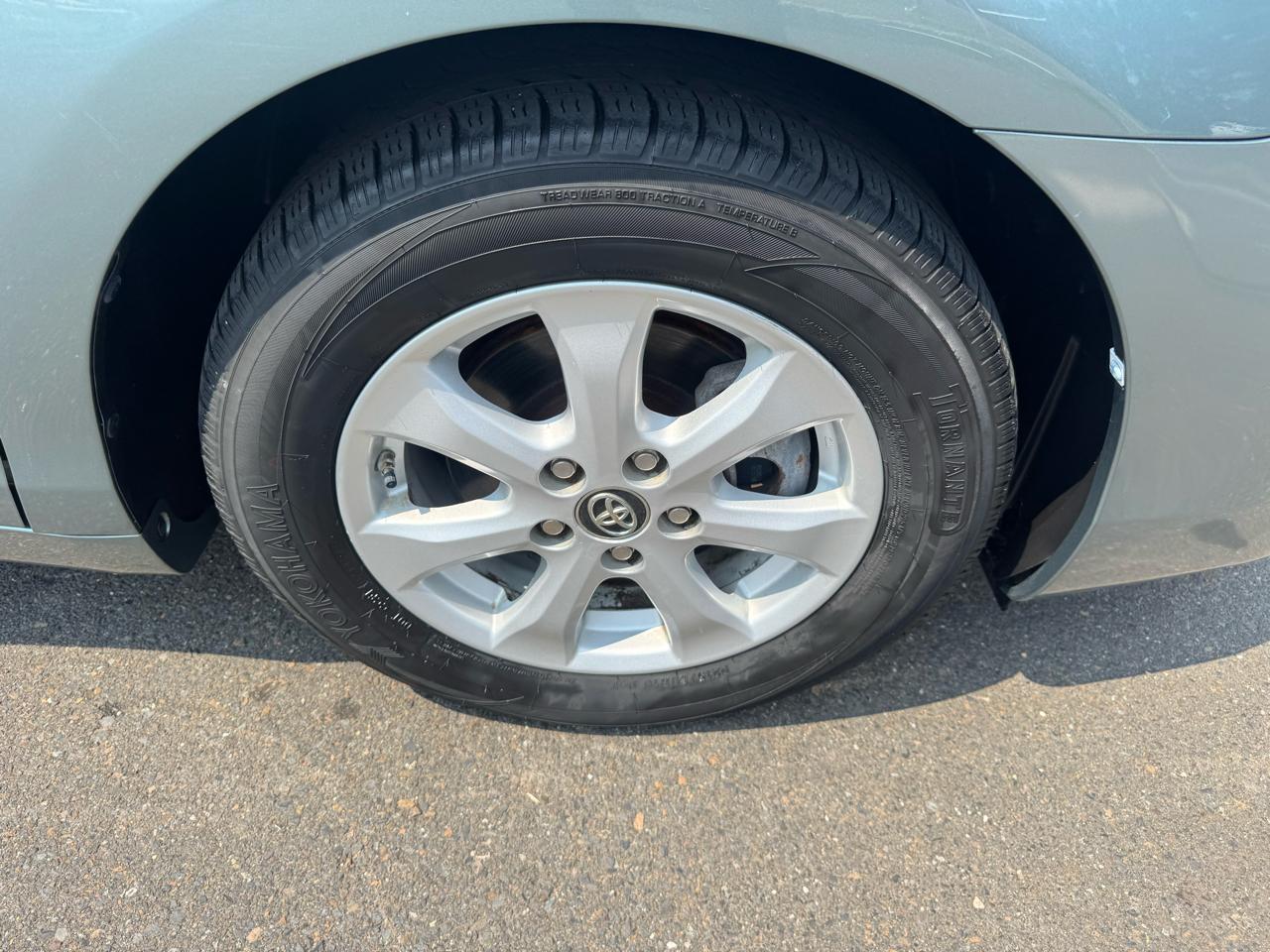 Toyota Camry 4dr Sdn I4 Man LE (Natl) 2011