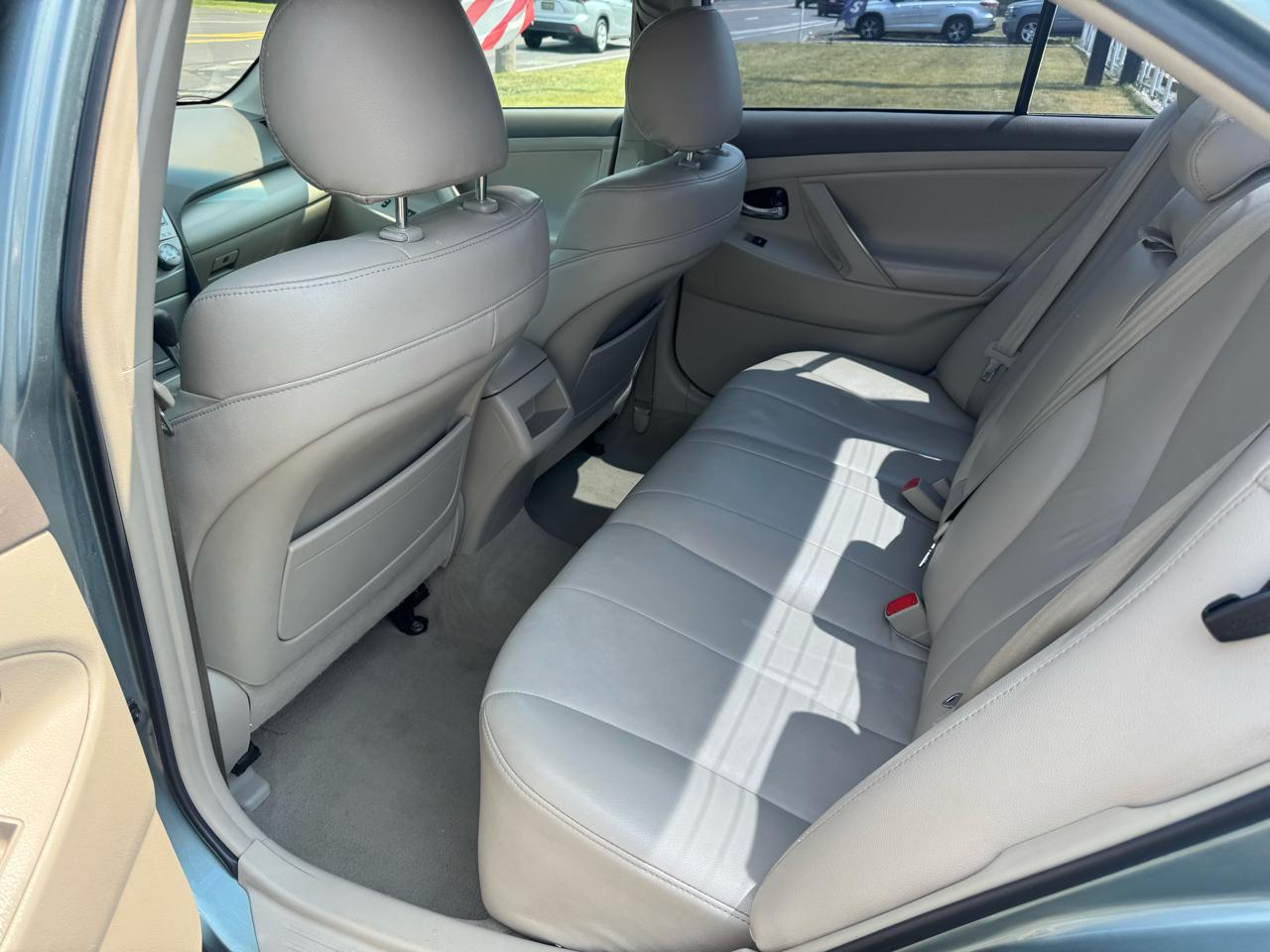 Toyota Camry 4dr Sdn I4 Man LE (Natl) 2011