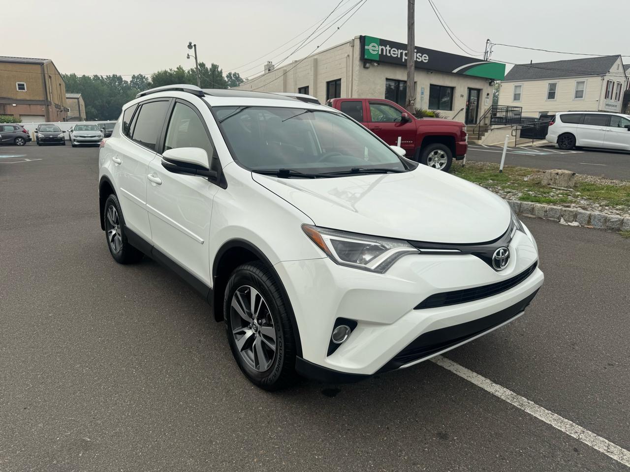 Toyota RAV4 AWD 4dr XLE (Natl) 2016