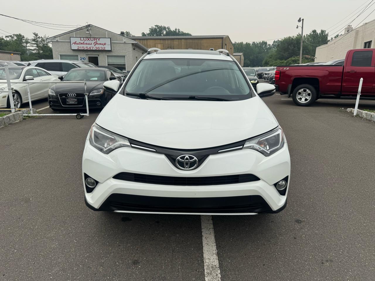 Toyota RAV4 AWD 4dr XLE (Natl) 2016