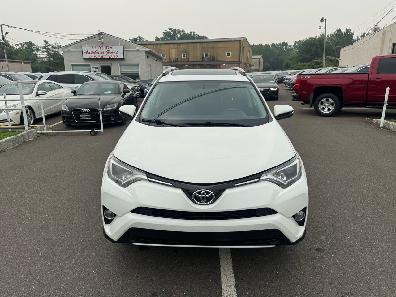 Toyota RAV4 AWD 4dr XLE (Natl) 2016