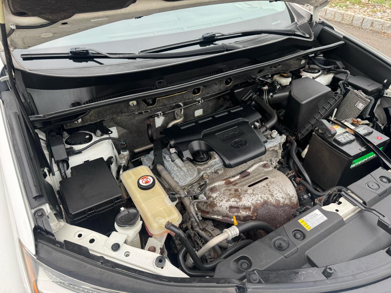 Toyota RAV4 AWD 4dr XLE (Natl) 2016