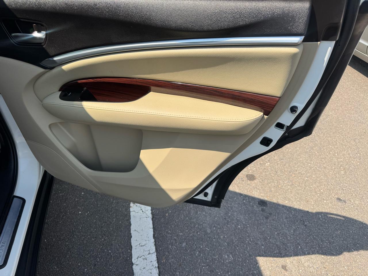 Acura MDX SH-AWD 4dr Tech Pkg 2014