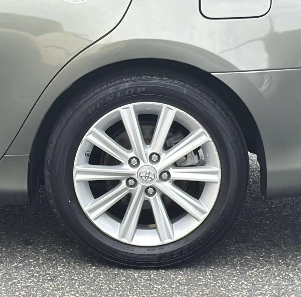 Toyota Camry Hybrid XLE 2013