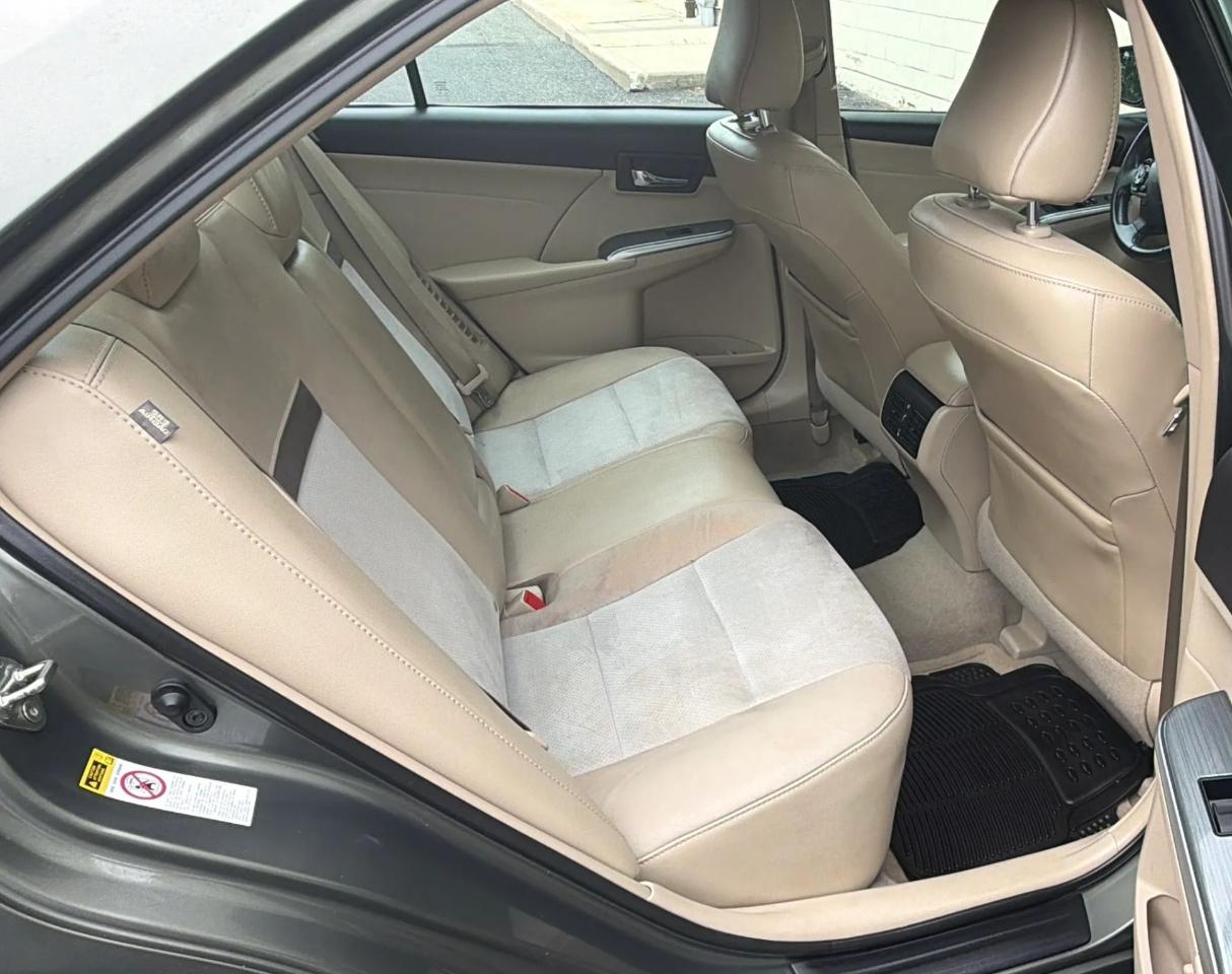Toyota Camry Hybrid XLE 2013