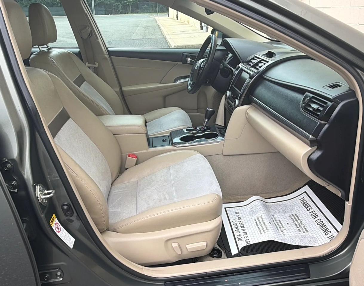 Toyota Camry Hybrid XLE 2013