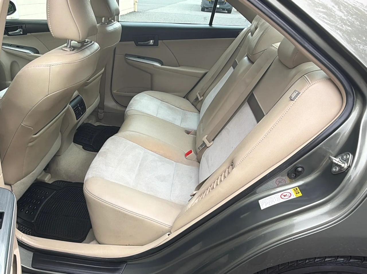 Toyota Camry Hybrid XLE 2013