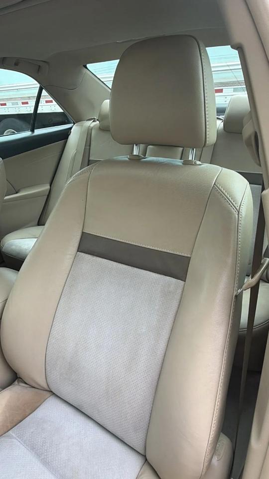 Toyota Camry Hybrid XLE 2013