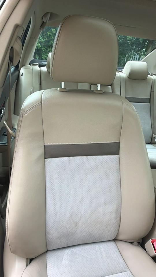 Toyota Camry Hybrid XLE 2013