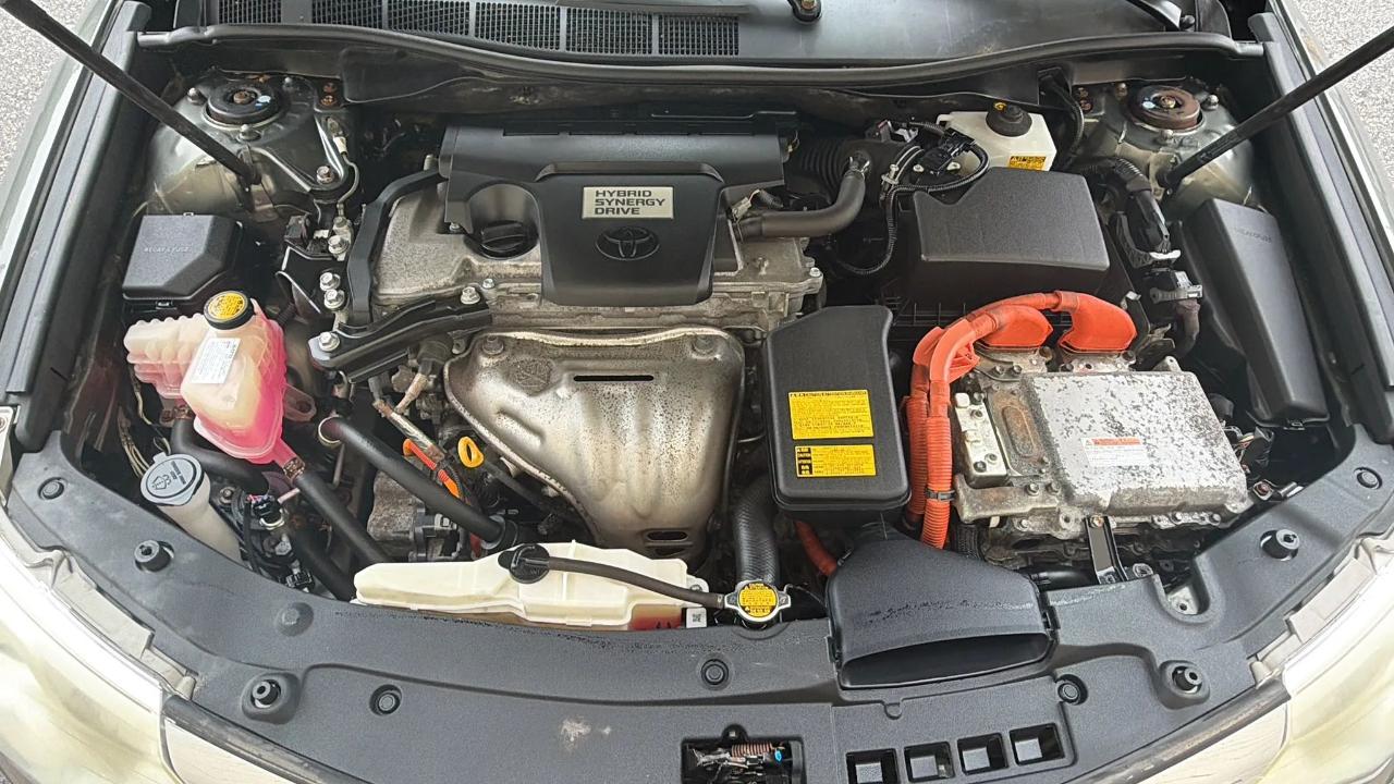 Toyota Camry Hybrid XLE 2013