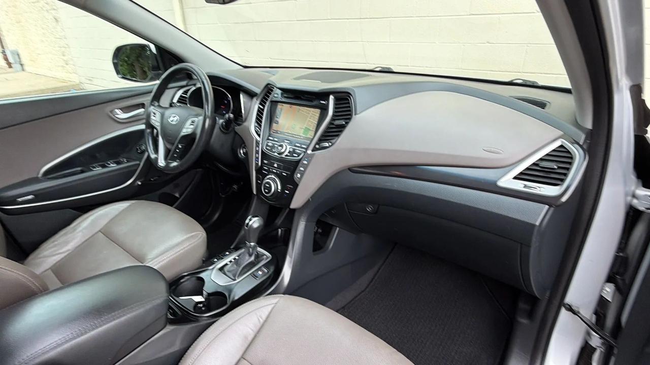 Hyundai Santa Fe Limited AWD 2016