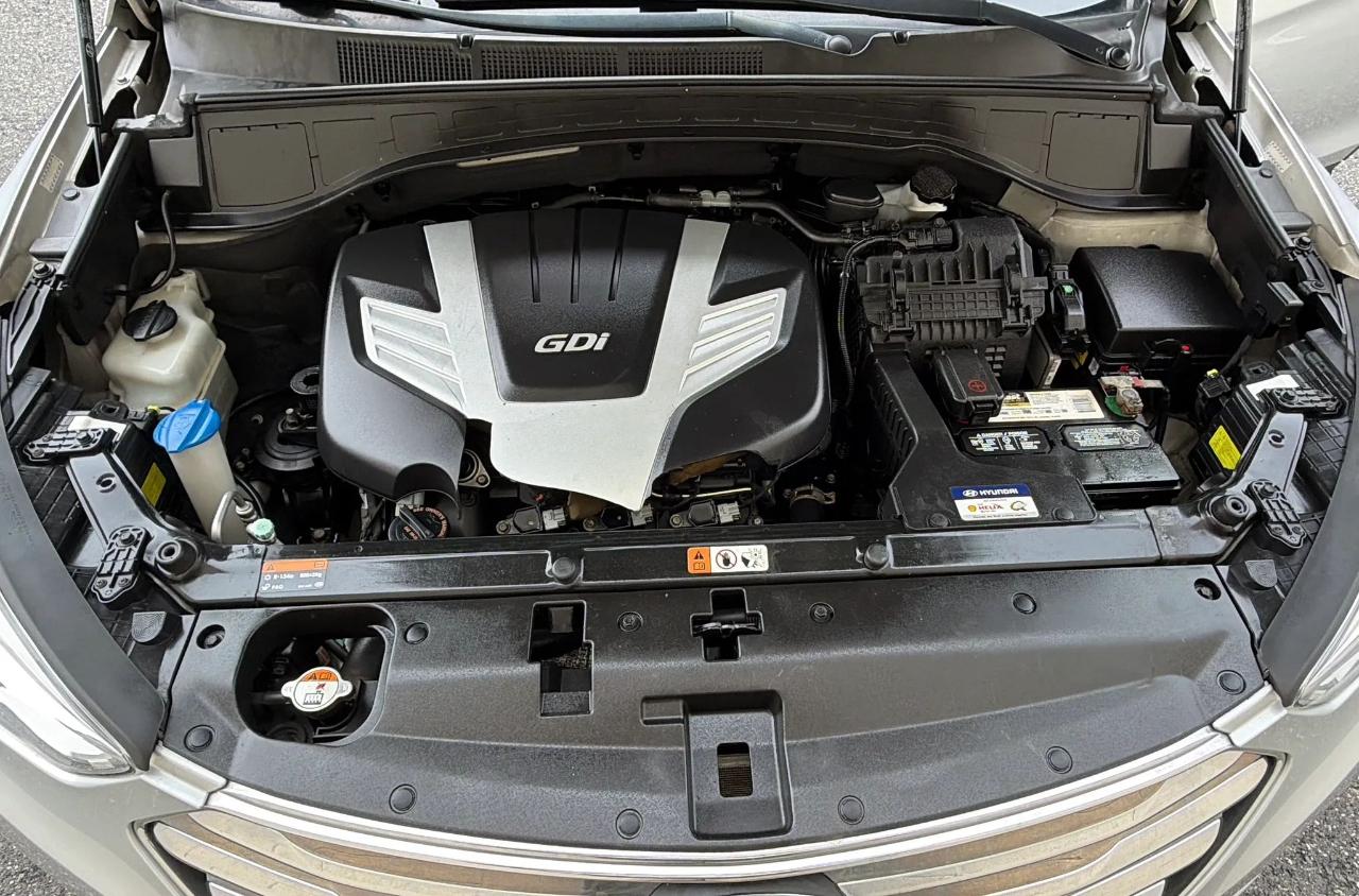 Hyundai Santa Fe Limited AWD 2016