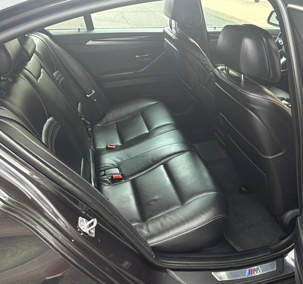 BMW 5 Series 4dr Sdn 550i xDrive AWD 2015