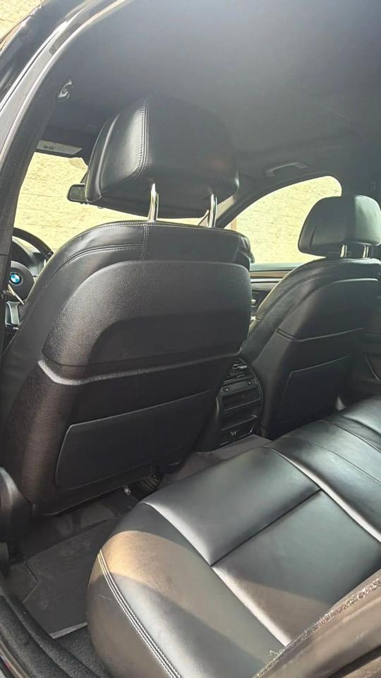 BMW 5 Series 4dr Sdn 550i xDrive AWD 2015