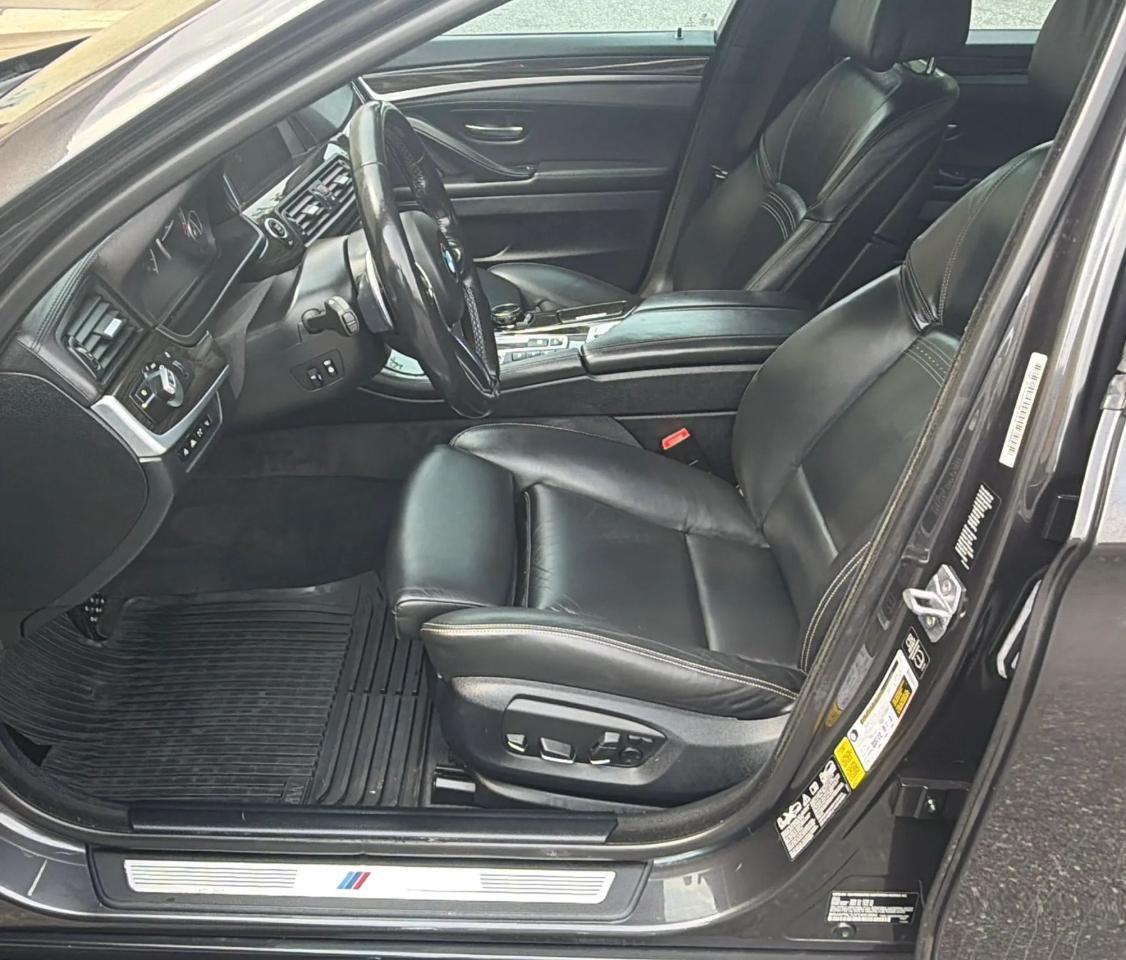 BMW 5 Series 4dr Sdn 550i xDrive AWD 2015
